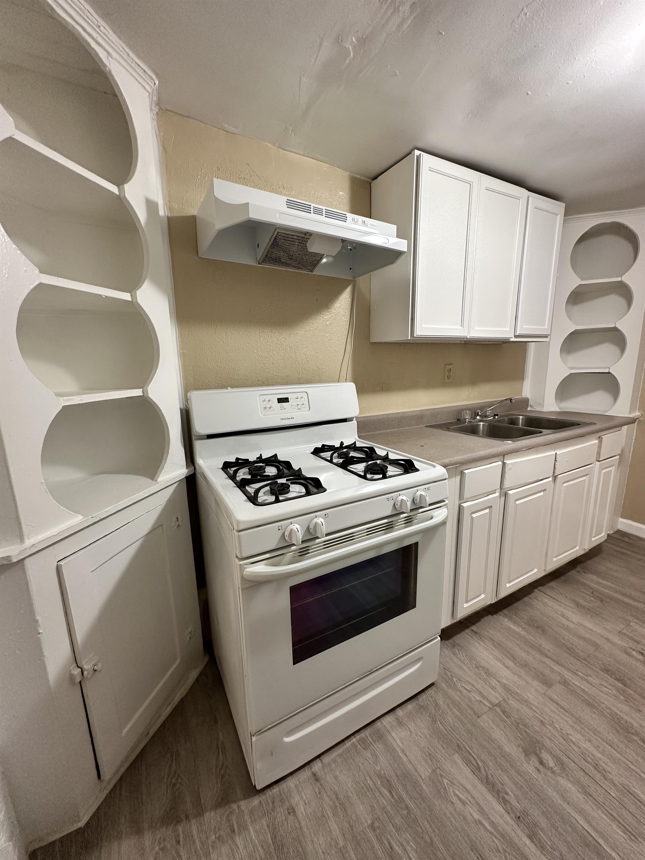 314 North Nueces - C