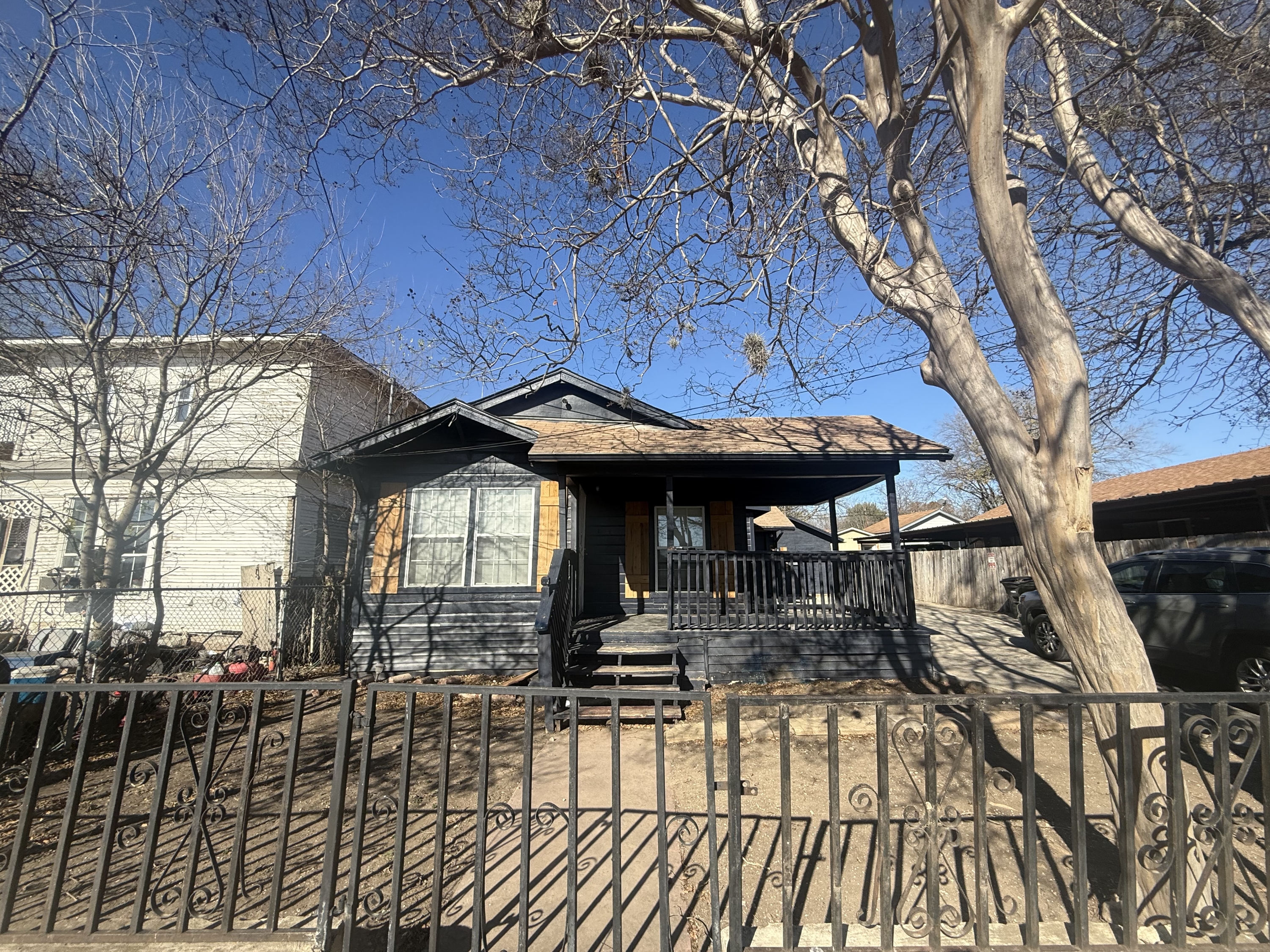 3011 West César E Chávez Boulevard - 1