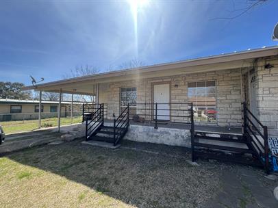 203 w north street - Unit B