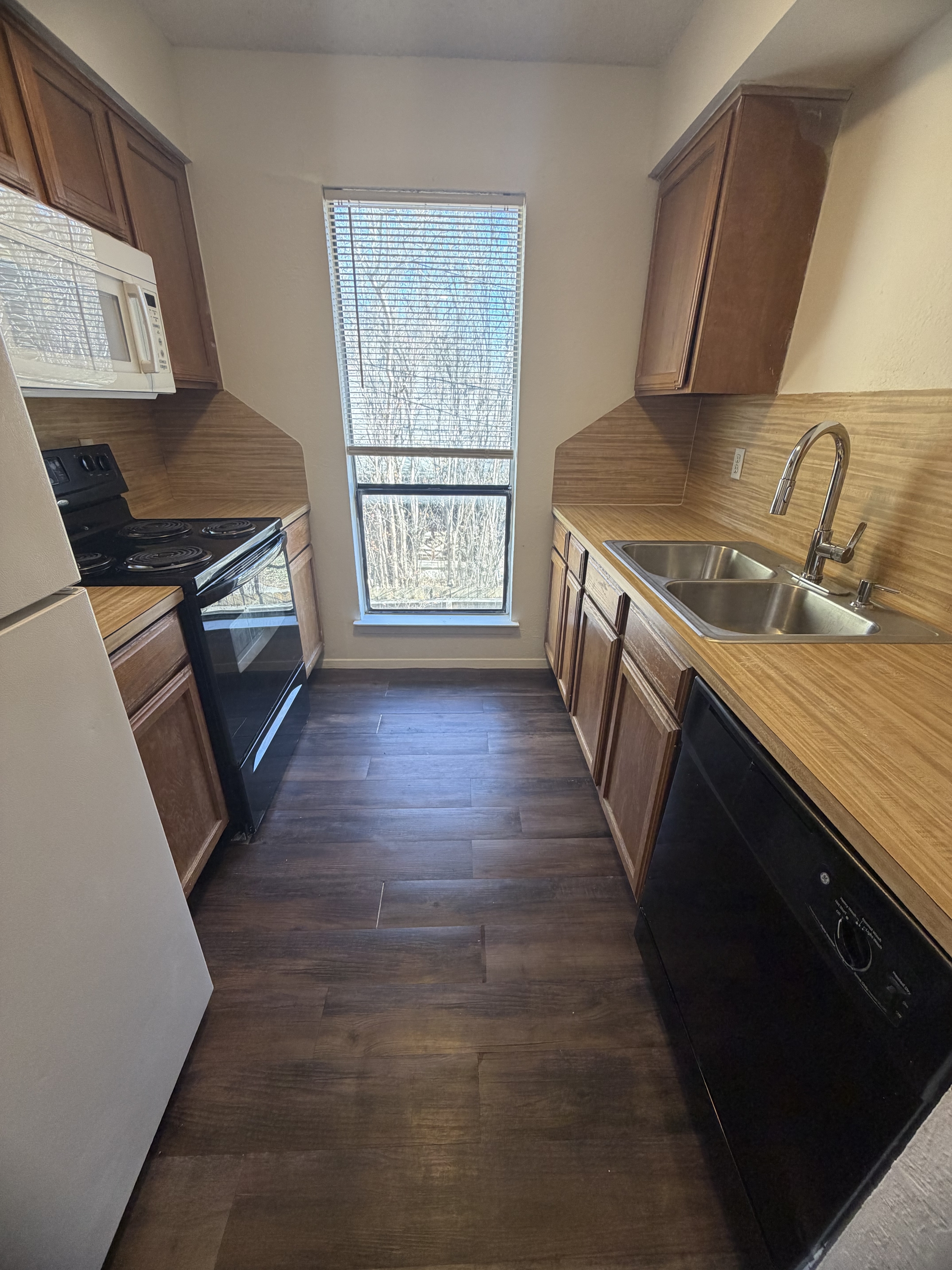 1101 Bois D'Arc Street - D