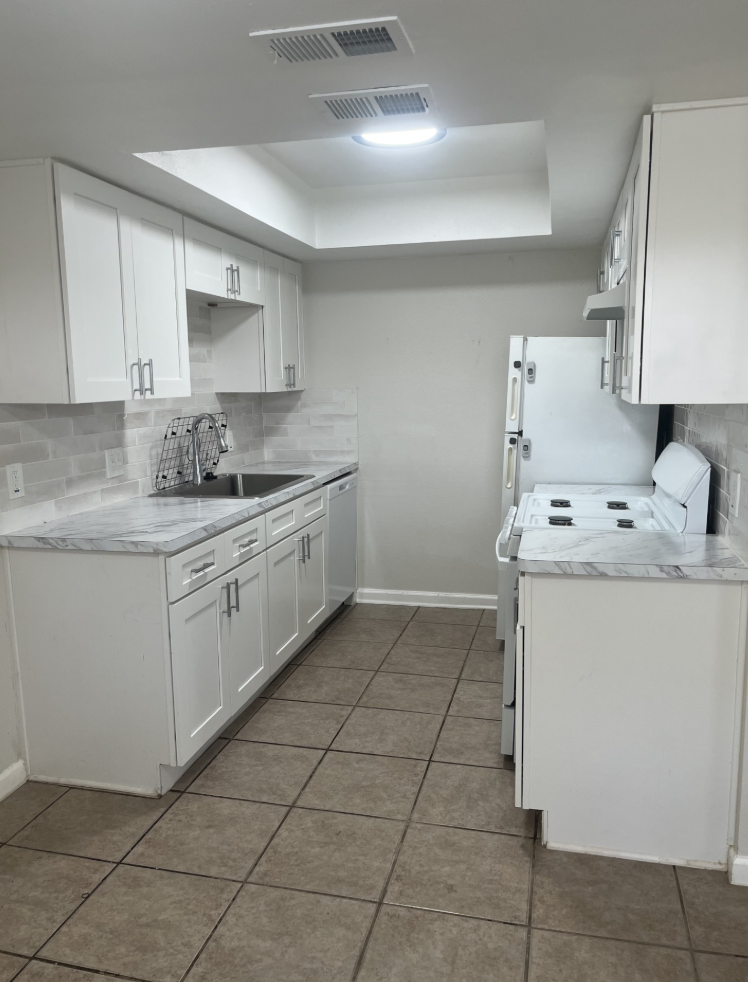 4407 Teri Road - B