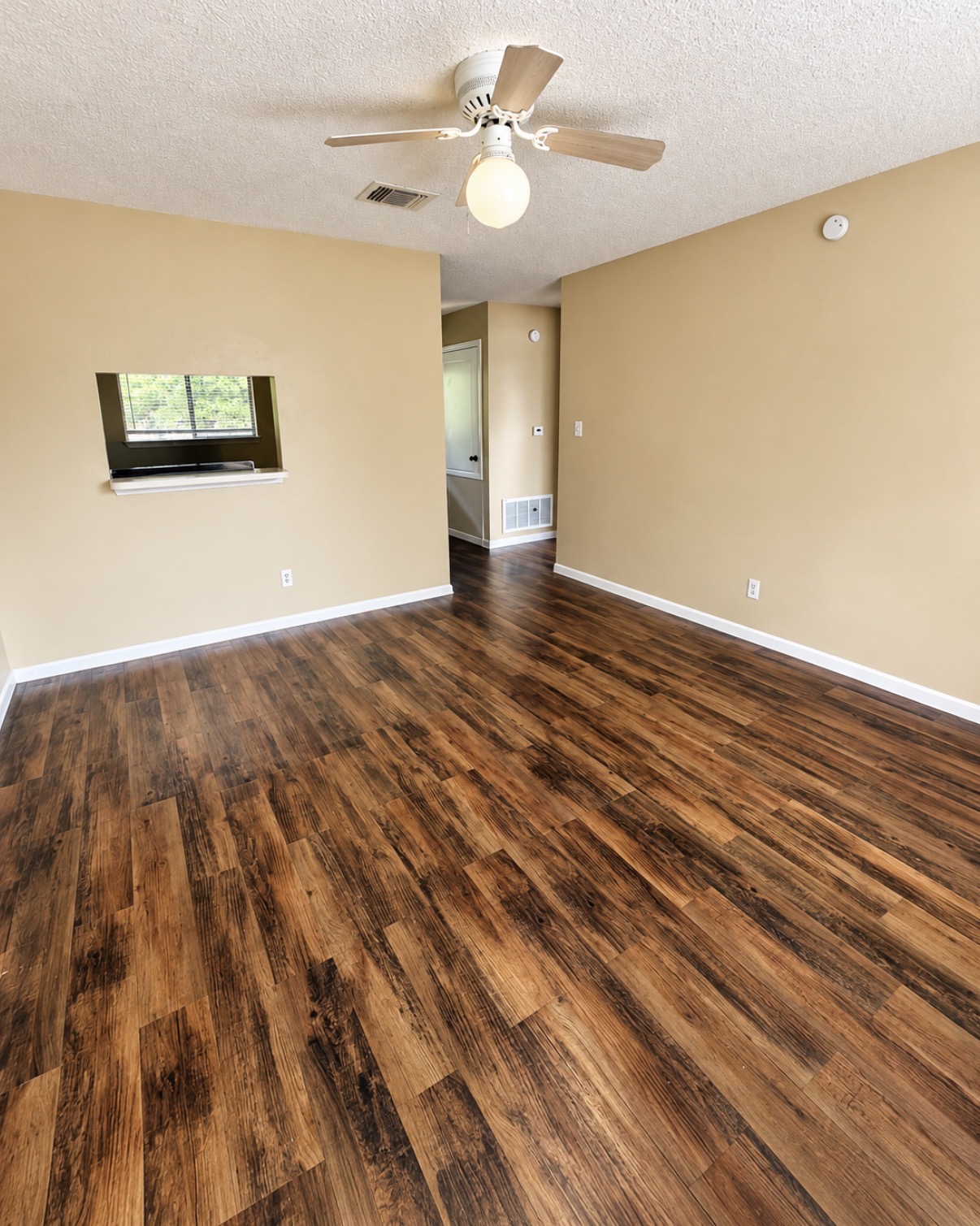 139 Elm Street - 208