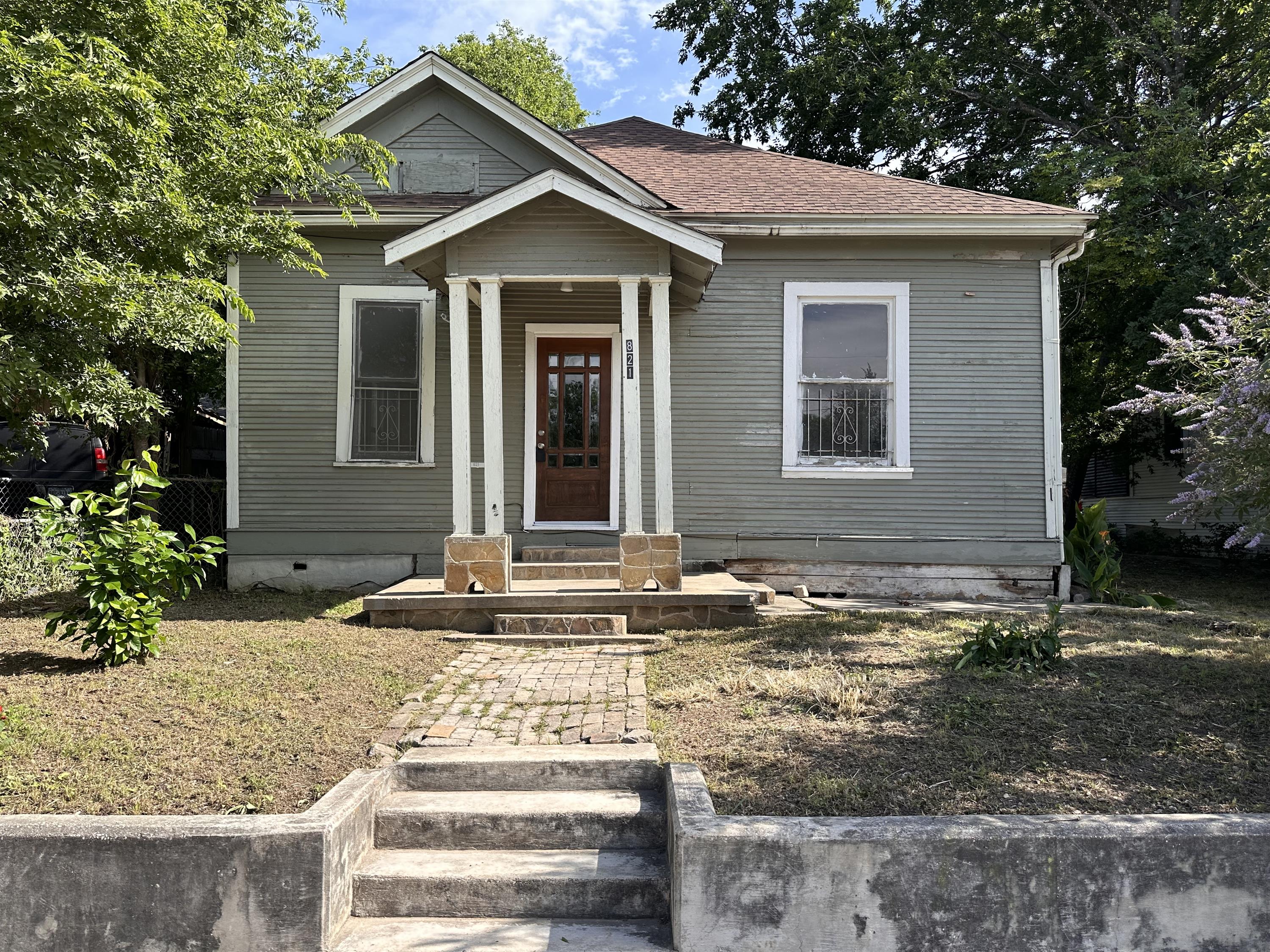 Property main image