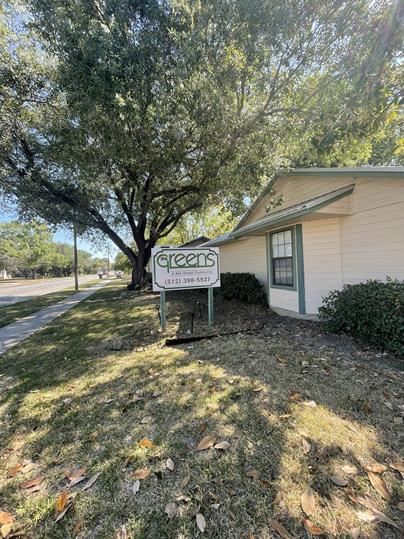 728 West San Antonio Street