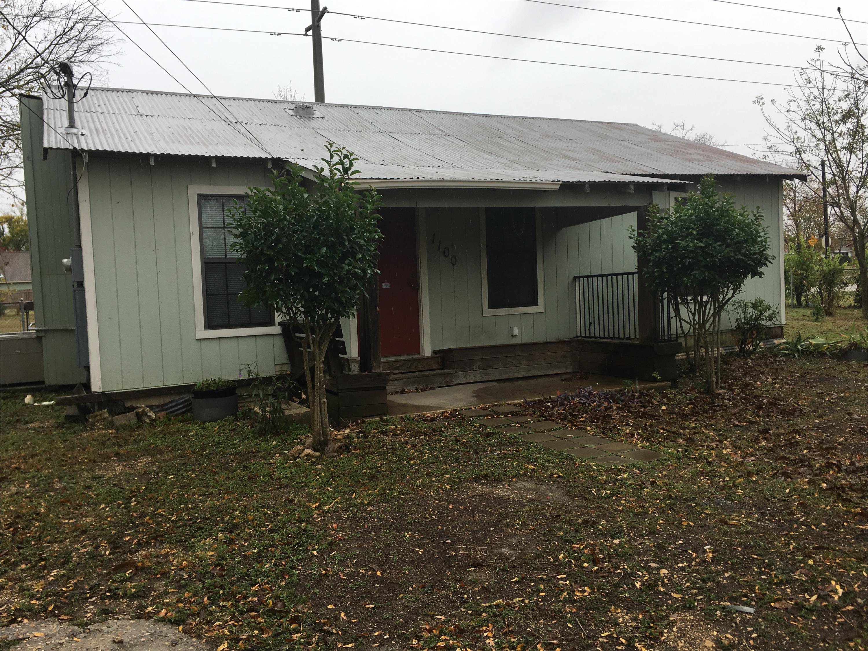 1100 Chihuahua Street