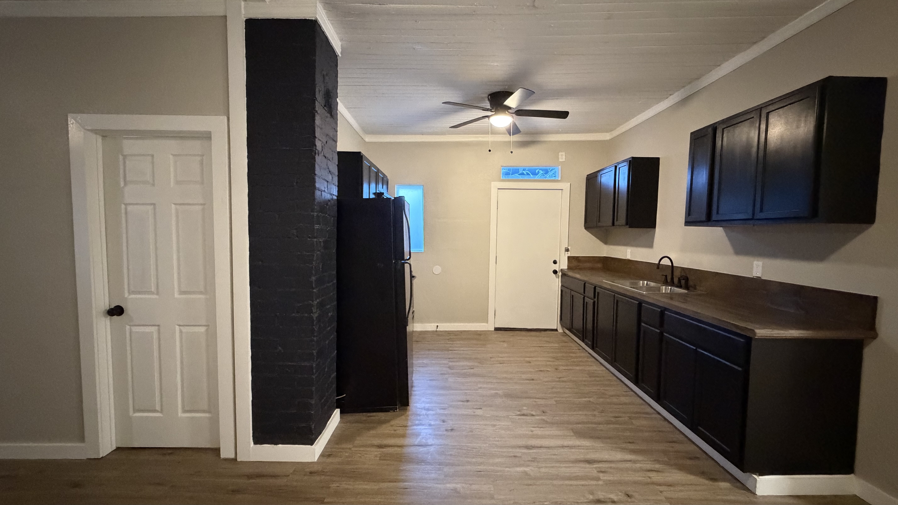 1401 Monterey Street - 1