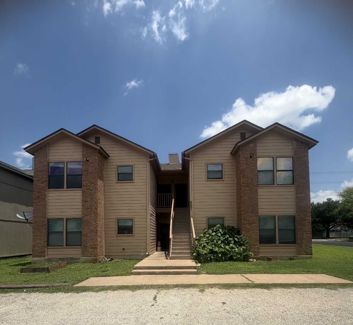 Property main image
